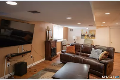893 Farmington Avenue #6F, West Hartford, CT 06119 - Photo 18