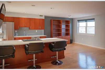 893 Farmington Avenue #6F, West Hartford, CT 06119 - Photo 2