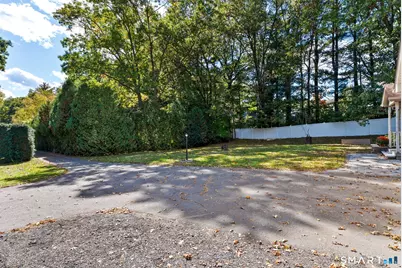 24 Cortland Street, Windsor Locks, CT 06096 - Photo 28