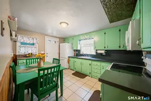 30 Knoll St, Waterbury, CT 06705 - Photo 6