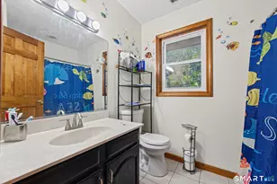 22 Running Brook Rd, Waterbury, CT 06704 - Photo 10