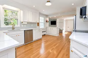 26 Ichabod Rd, Simsbury, CT 06070 - Photo 4