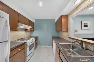 81 Main St, Branford, CT 06405 - Photo 12
