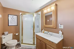 108 Cromwell St, Hartford, CT 06114 - Photo 18