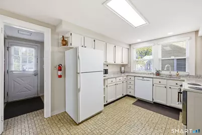 108 Cromwell Street, Hartford, CT 06114 - Photo 16
