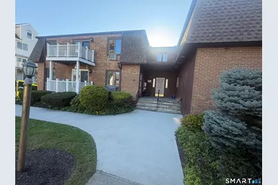 136 Deer Hill Avenue #B20, Danbury, CT 06810 - Photo 2