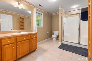 340 Macon Dr, Bridgeport, CT 06606 - Photo 20