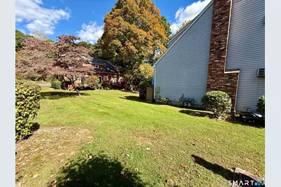 36 Grove Street #F, Manchester, CT 06042 - Photo 2