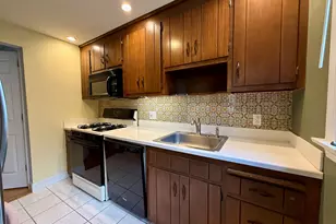 36 Grove St, Manchester, CT 06042 - Photo 6