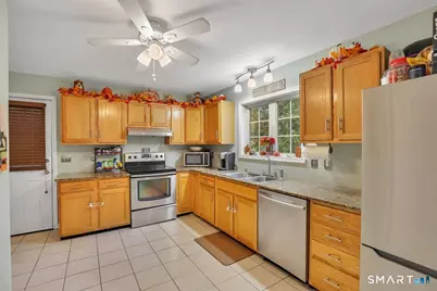 17 Beacon Street, Manchester, CT 06042 - Photo 8