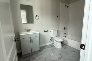 27 Main St, New Britain, CT 06051 - Photo 4