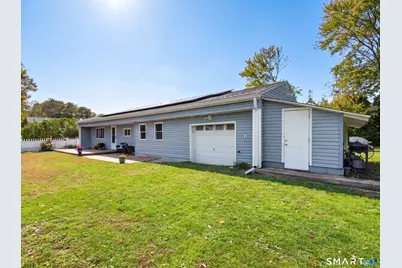 13 Woodlawn Avenue, Waterford, CT 06385 - Photo 6