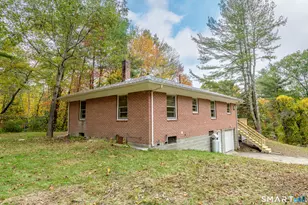 725 S Frontage Rd, Killingly, CT 06239 - Photo 26