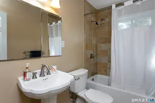 137 Wood Ridge Dr, Stamford, CT 06905 - Photo 14