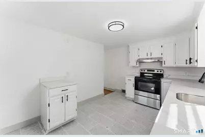 23 Hillview Avenue, Waterbury, CT 06704 - Photo 12
