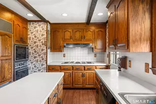 559 Oak Bluff Ave, Stratford, CT 06615 - Photo 18