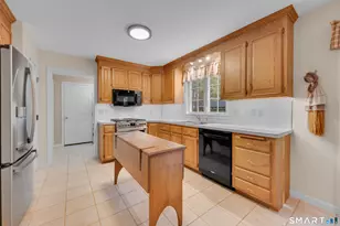 391 Squaw Hollow Rd, Ashford, CT 06278 - Photo 4