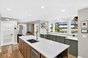 22 Kingsbridge Way, Madison, CT 06443 - Photo 8