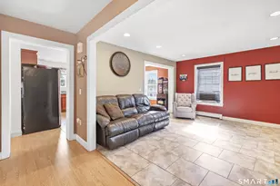 142 Dayton Rd, Bridgeport, CT 06606 - Photo 10