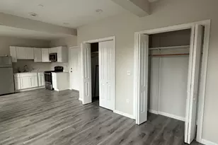 27 Main St, New Britain, CT 06051 - Photo 2