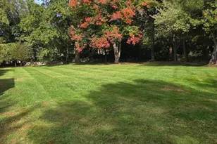 821 Bayberry Ln, Orange, CT 06477 - Photo 4