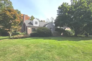 821 Bayberry Ln, Orange, CT 06477 - Photo 1