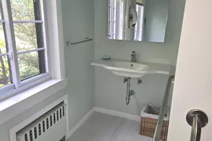 821 Bayberry Ln, Orange, CT 06477 - Photo 12