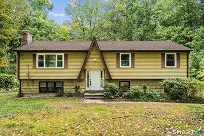 32 Woodhaven Drive, Burlington, CT 06013 - Photo 2