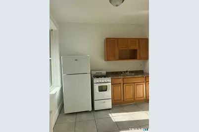 223 Washington Avenue #D9, Bridgeport, CT 06604 - Photo 4
