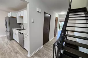 45 Columbus Pl, Stamford, CT 06907 - Photo 12