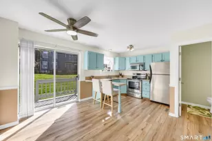 215 Oakland St, Manchester, CT 06042 - Photo 4