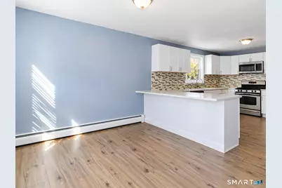 70 Trumbull Avenue, Bridgeport, CT 06606 - Photo 10