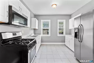 151 Fairview St, New Britain, CT 06051 - Photo 6