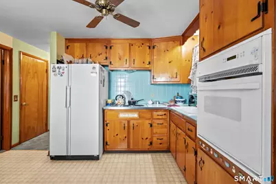 135 Legion Avenue, Stratford, CT 06614 - Photo 12