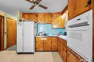 135 Legion Ave, Stratford, CT 06614 - Photo 12