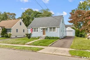 135 Legion Ave, Stratford, CT 06614 - Photo 2