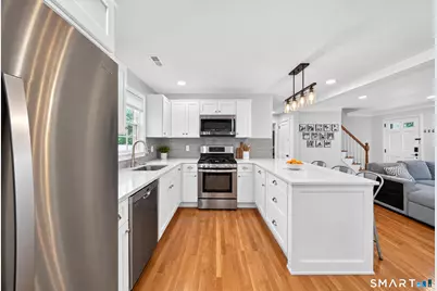18 Maple Street, Trumbull, CT 06611 - Photo 6