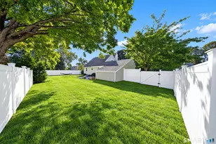 18 Maple St, Trumbull, CT 06611 - Photo 34