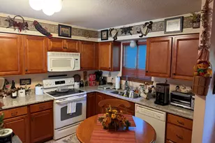 69 Northwest Dr, Plainville, CT 06062 - Photo 8