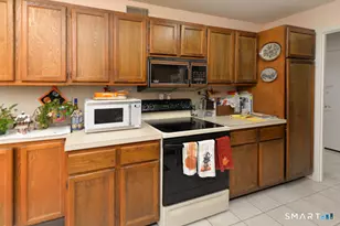 1004 Heritage Vlg, Southbury, CT 06488 - Photo 8