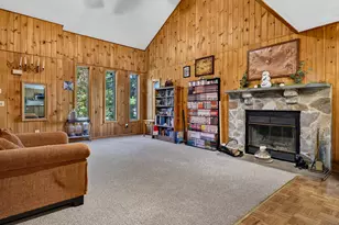 7 Bloomingdale Rd, Waterford, CT 06375 - Photo 6