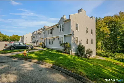 82 Longview Street #61, Waterford, CT 06385 - Photo 4