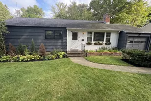 225 Riverside Dr, Hamden, CT 06518 - Photo 1