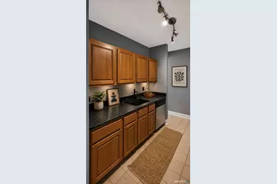 1 Linden Place #407, Hartford, CT 06106 - Photo 2
