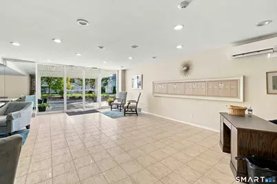 5 Bishop Road #304, West Hartford, CT 06119 - Photo 6