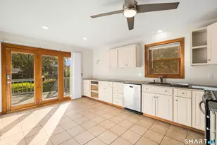 77 Catherine St, East Haven, CT 06512 - Photo 12