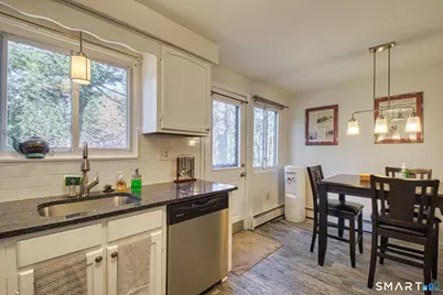 21 Heritage Woods #21, Wallingford, CT 06492 - Photo 8