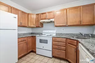 93 Ellsworth St, Bridgeport, CT 06605 - Photo 10