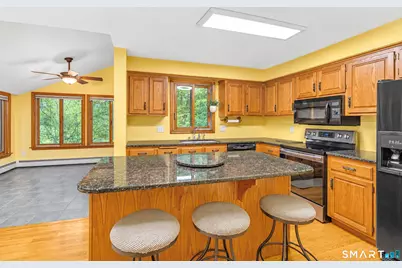 726 Neipsic Road, Glastonbury, CT 06033 - Photo 6
