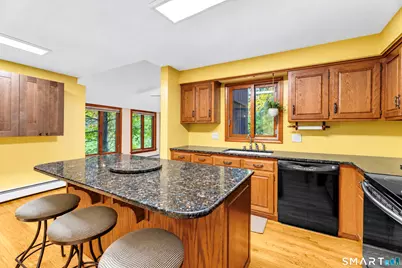 726 Neipsic Road, Glastonbury, CT 06033 - Photo 8